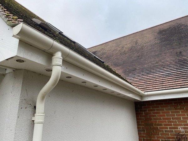Residential gutter cleaning experts in Aldershot, Hampshire